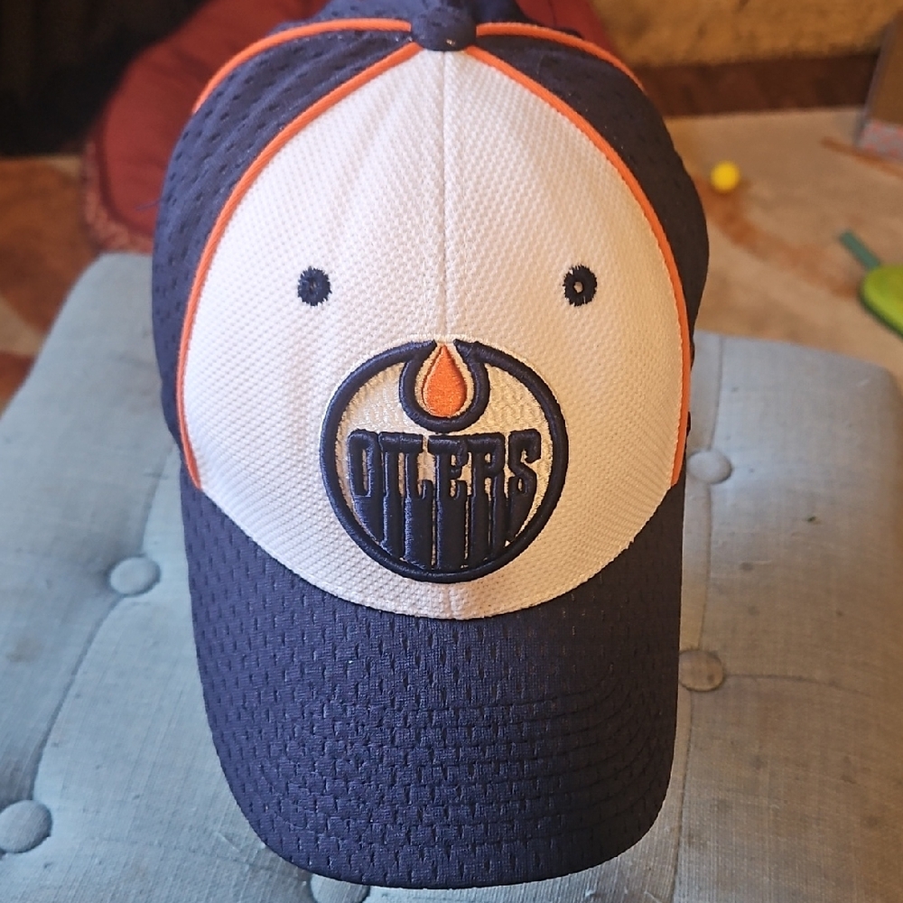 🌟3/$25🌟 Edmonton Oilers NHL Zephyr Baseball Cap Size Small/Medium